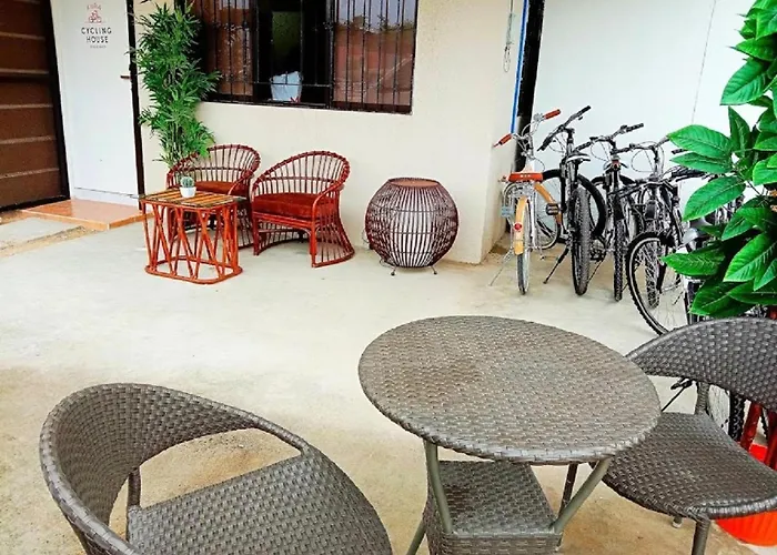 Gasthuis Cycling House Kura Lapu-Lapu City